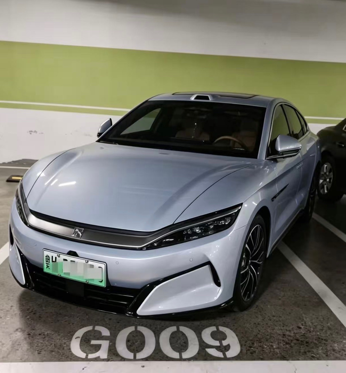 BYD HanL 2025 BYD HanL 2025 car image