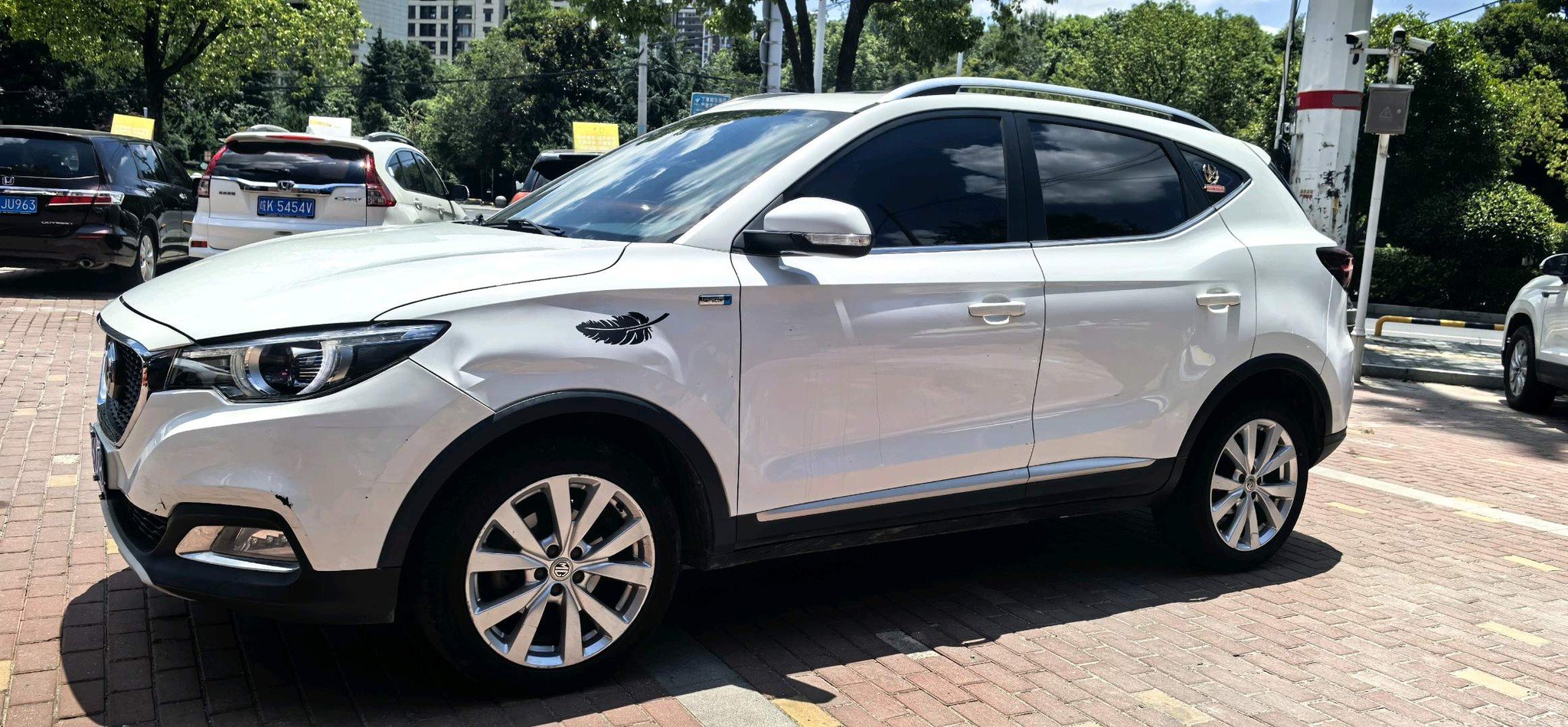 MG ZS 2017 MG ZS 2017 car image