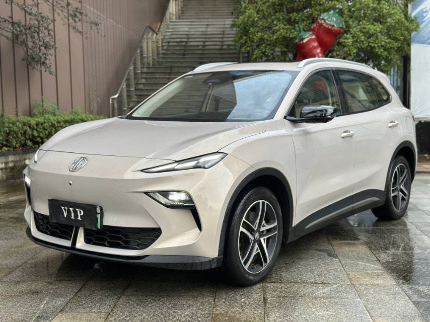 MG ES5 2024 immagine di auto 