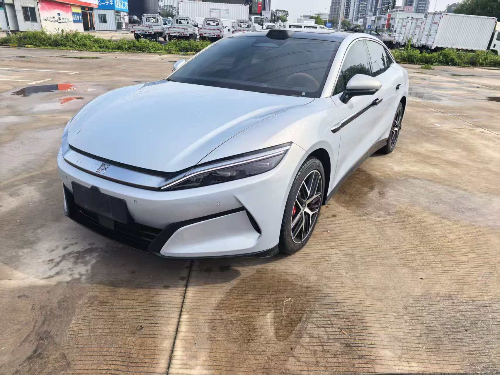 BYD HanL 2025 BYD HanL 2025 immagine di auto