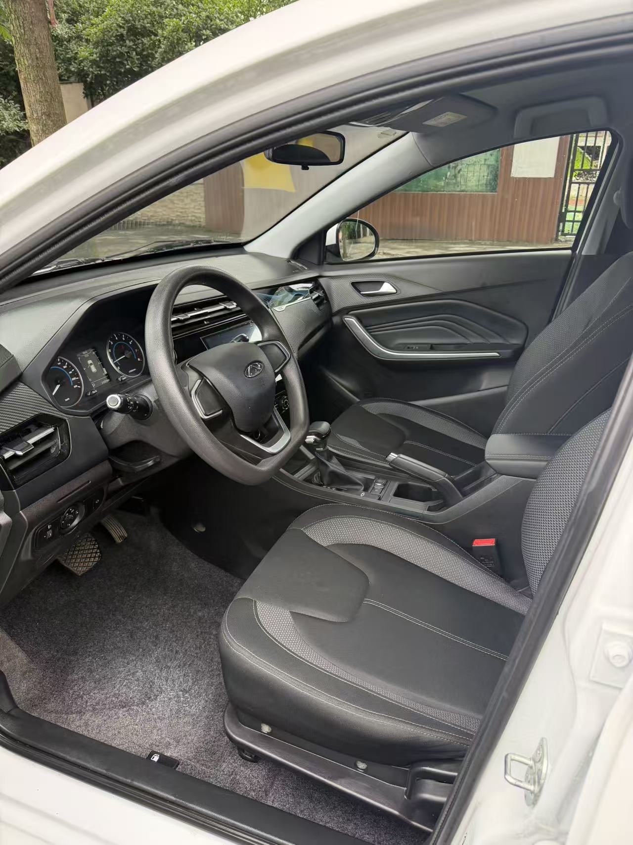 Chery Tiggo 3x 2025 immagine di auto #2