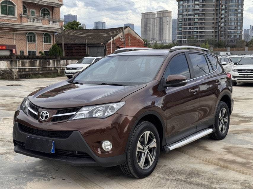 Toyota RAV4 2016 Toyota RAV4 2016 صورة سيارة