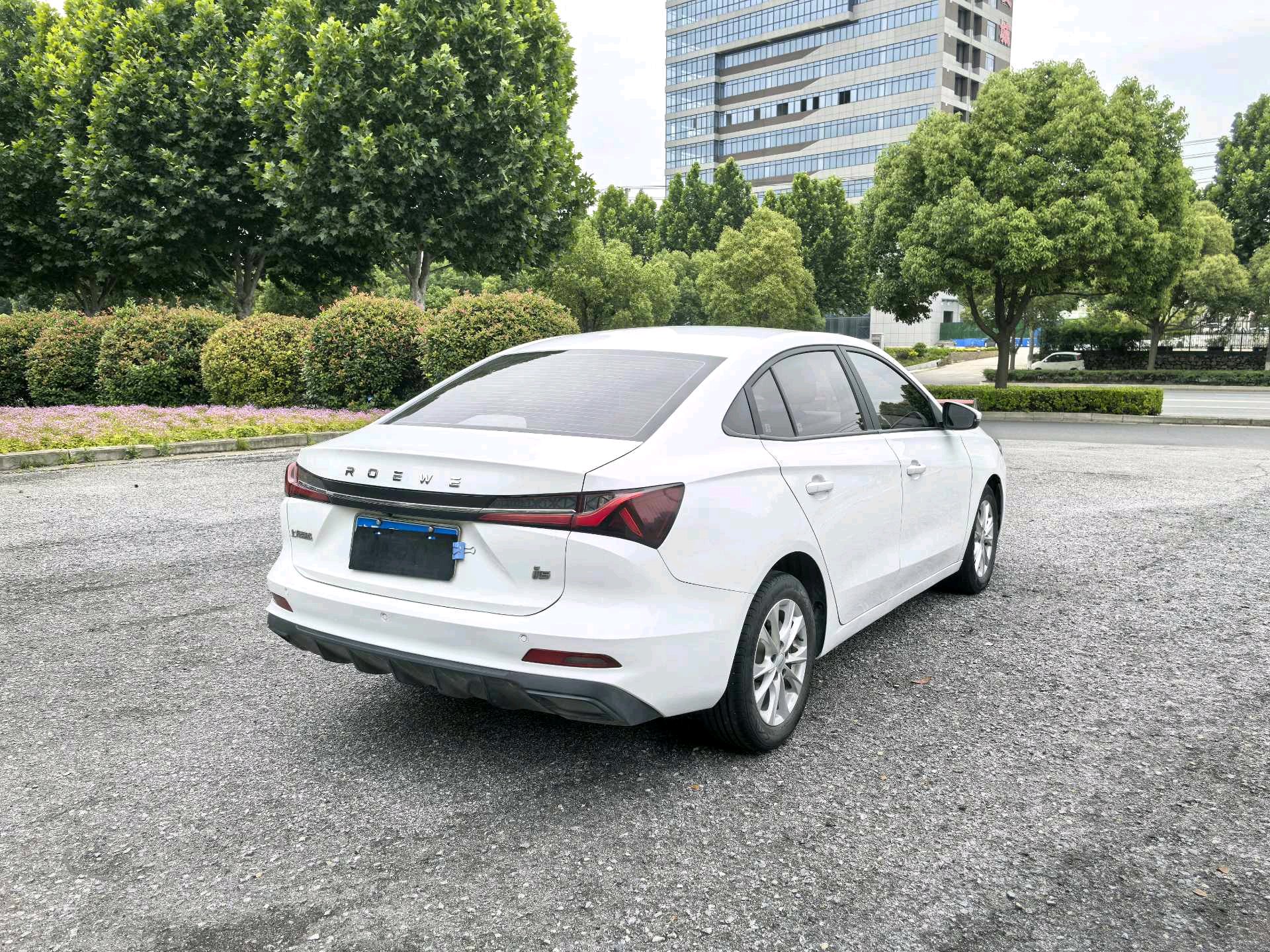 Roewe i5 2023 #9 Roewe i5 2023 image de voiture #9