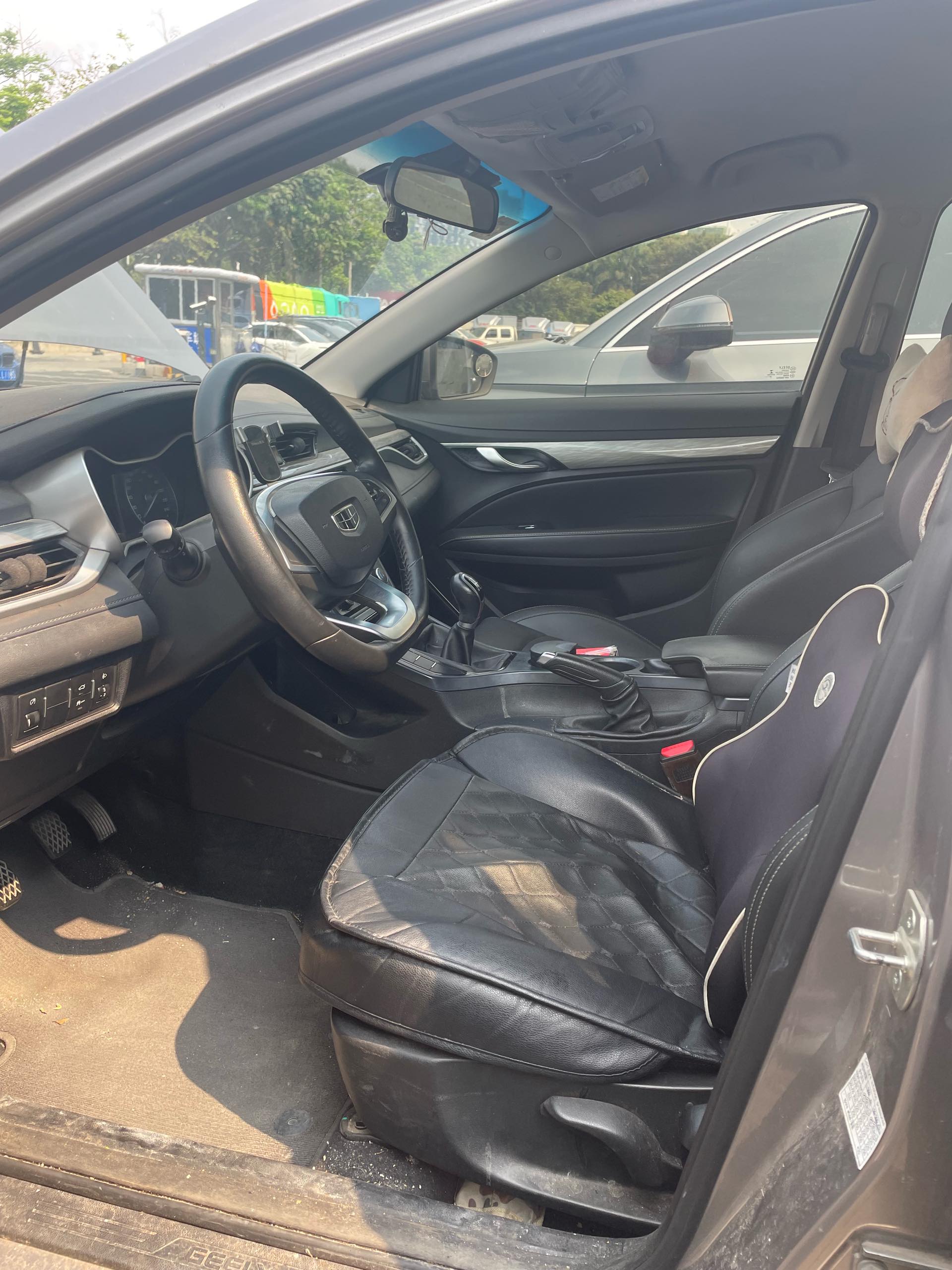 GEELY Emgrand 2019 #4 GEELY Emgrand 2019 car image #4