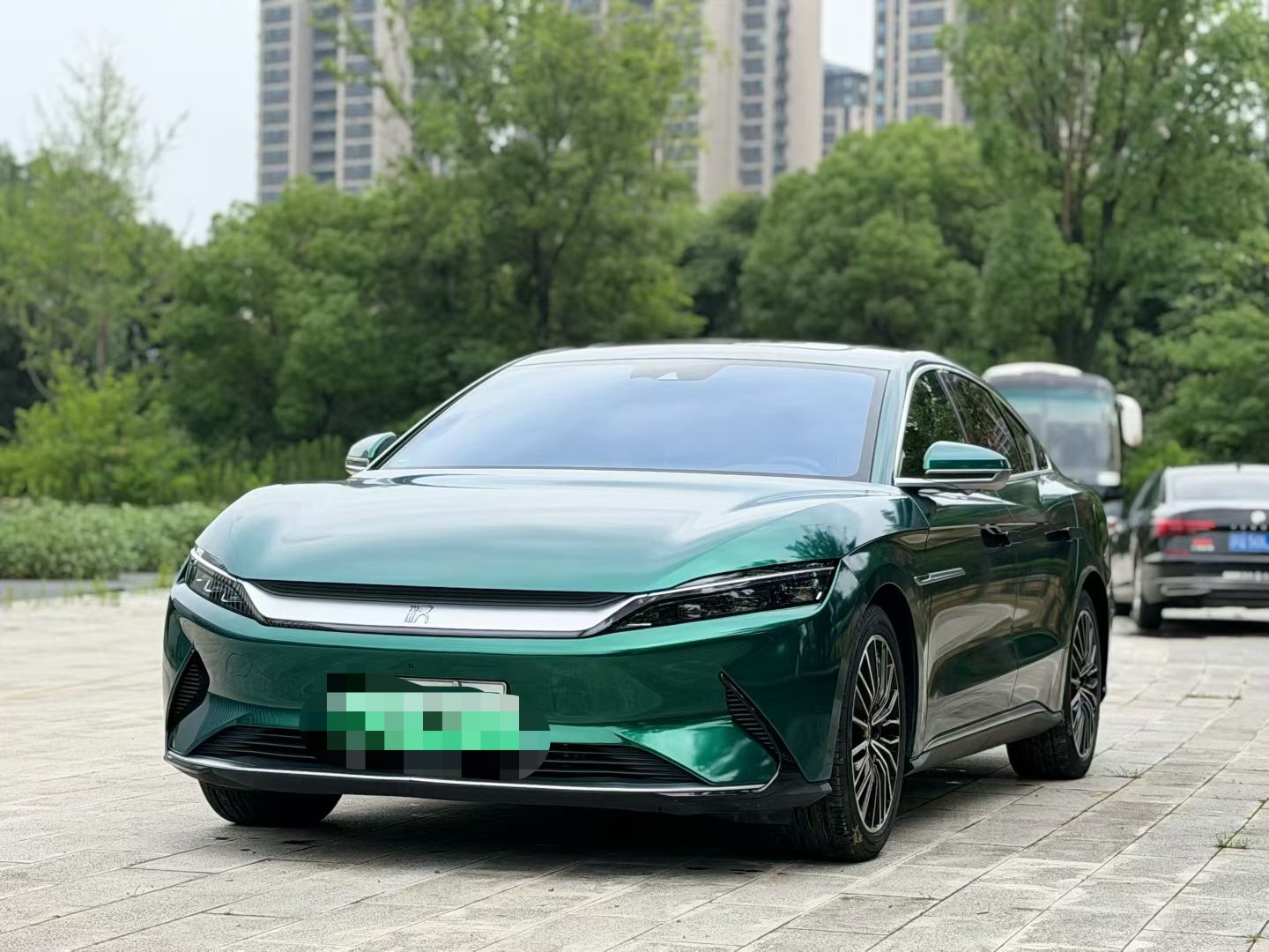 BYD Han 2023 car image 