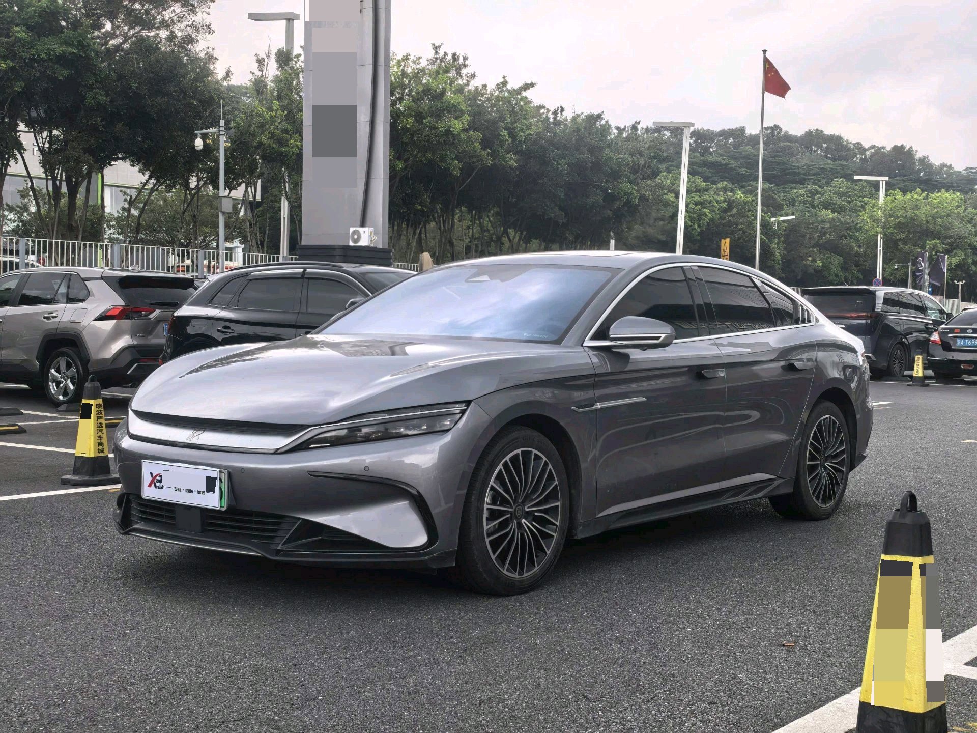 BYD Han 2023 BYD Han 2023 car image
