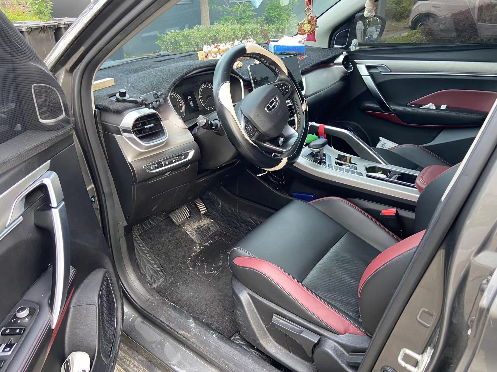 GEELY Coolray 2023 imagen de coche #2
