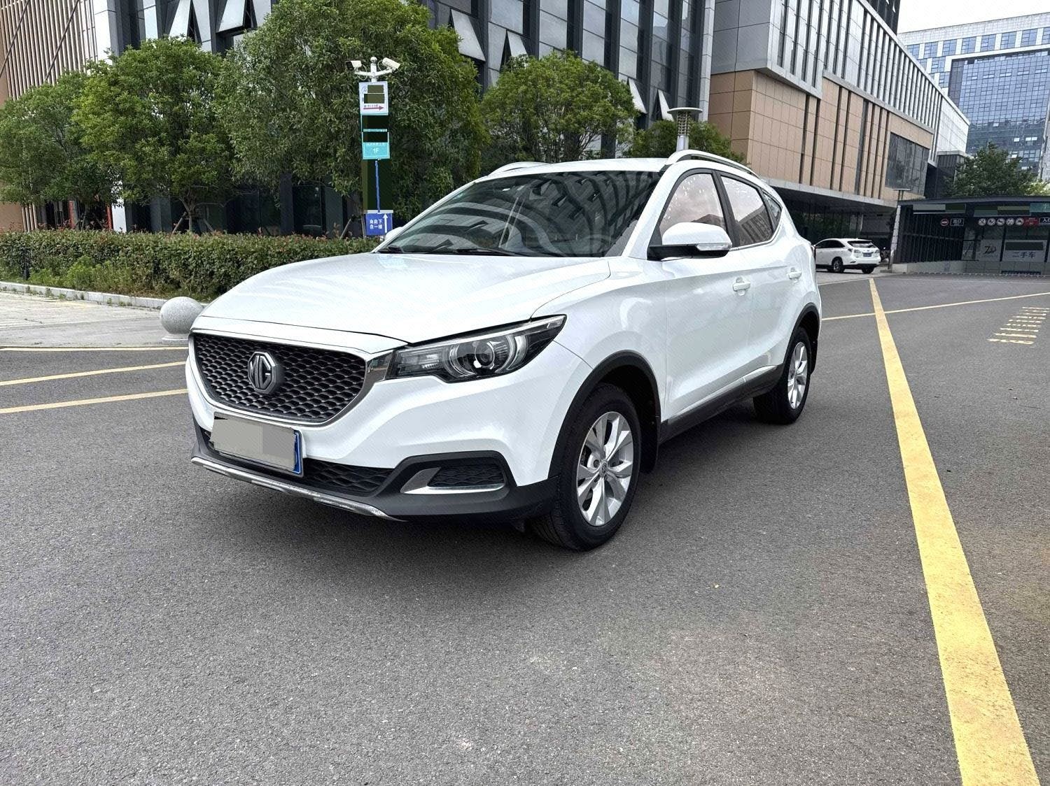 MG ZS 2017 car image 