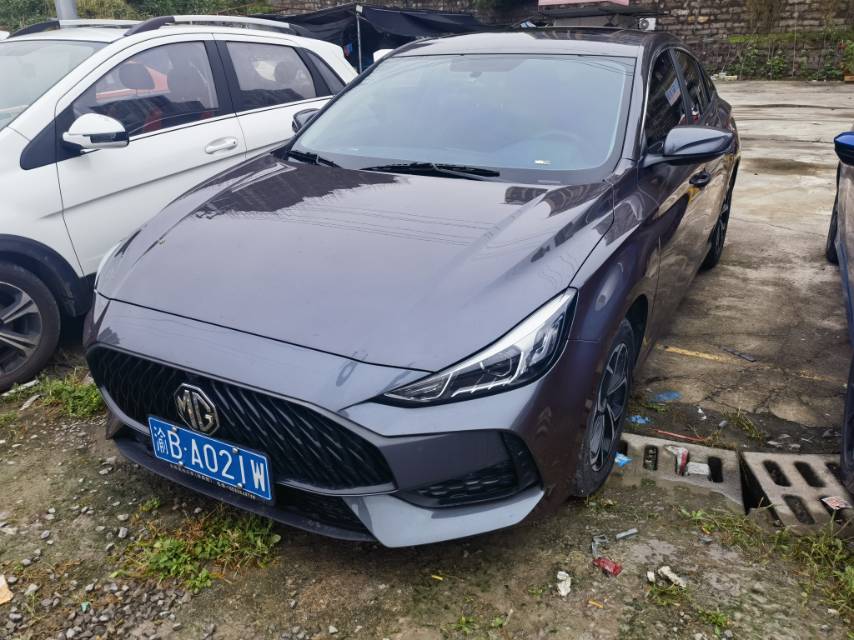 MG 5 2023 imagen de coche 