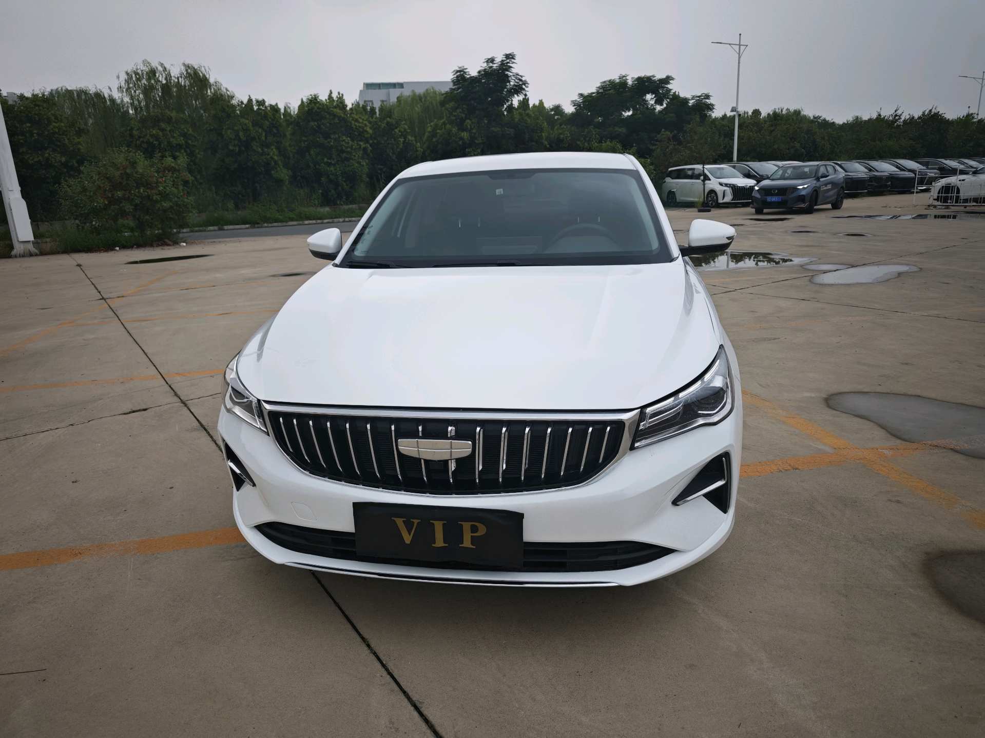 GEELY Emgrand 2025 #2 GEELY Emgrand 2025 car image #2