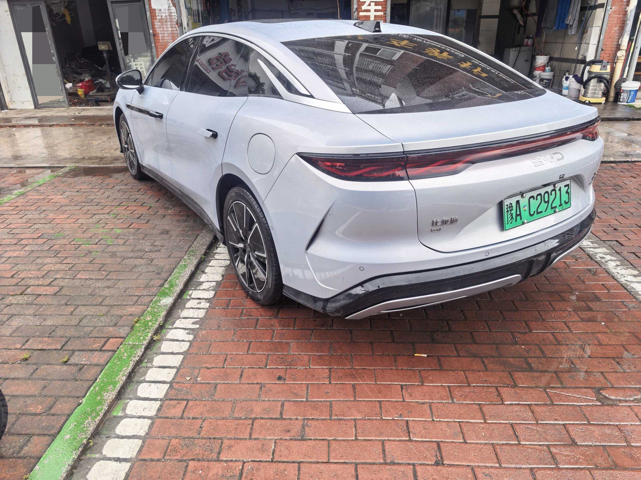 BYD HanL 2025 car image #4