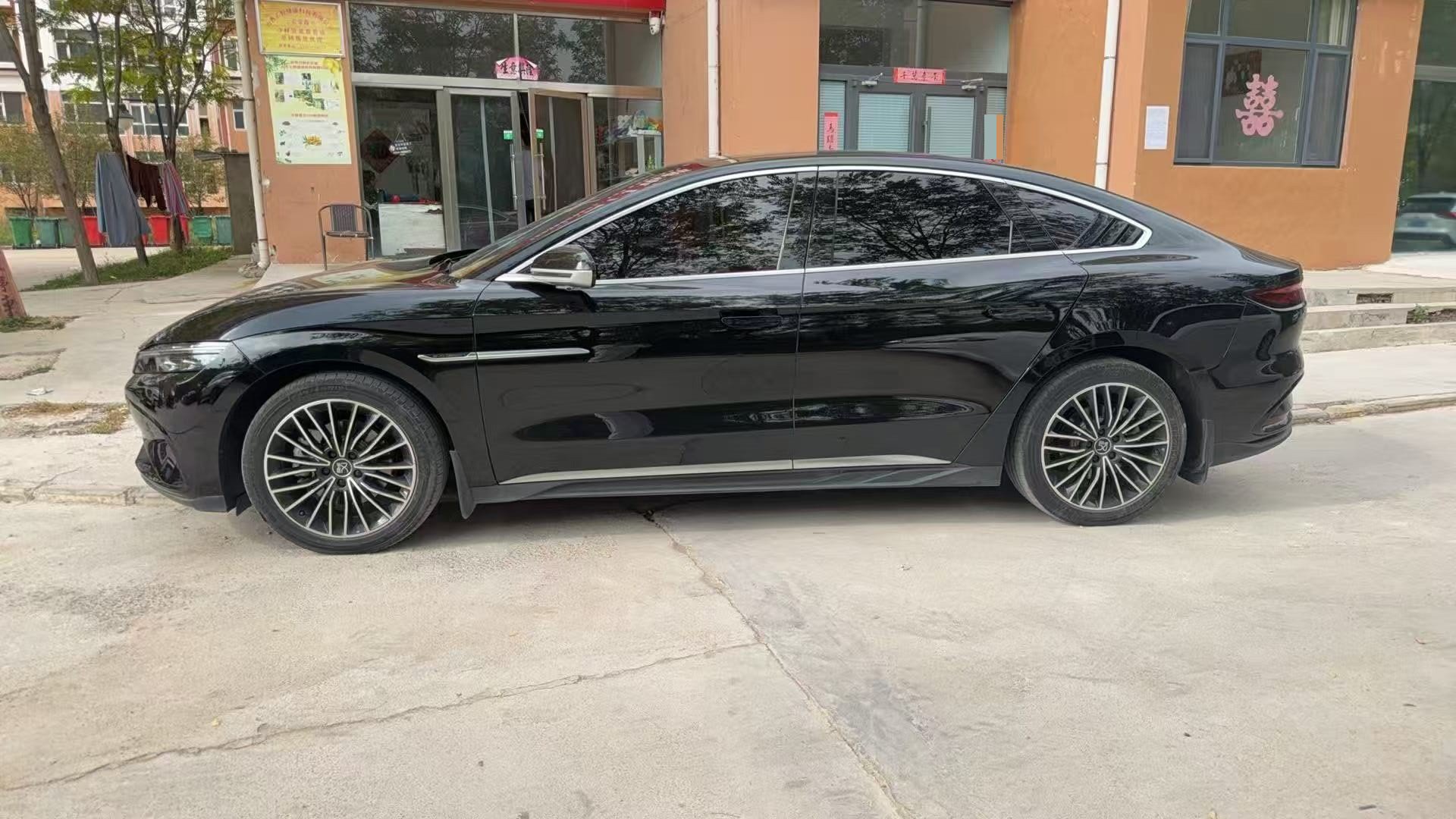 BYD Han 2023 immagine di auto #4