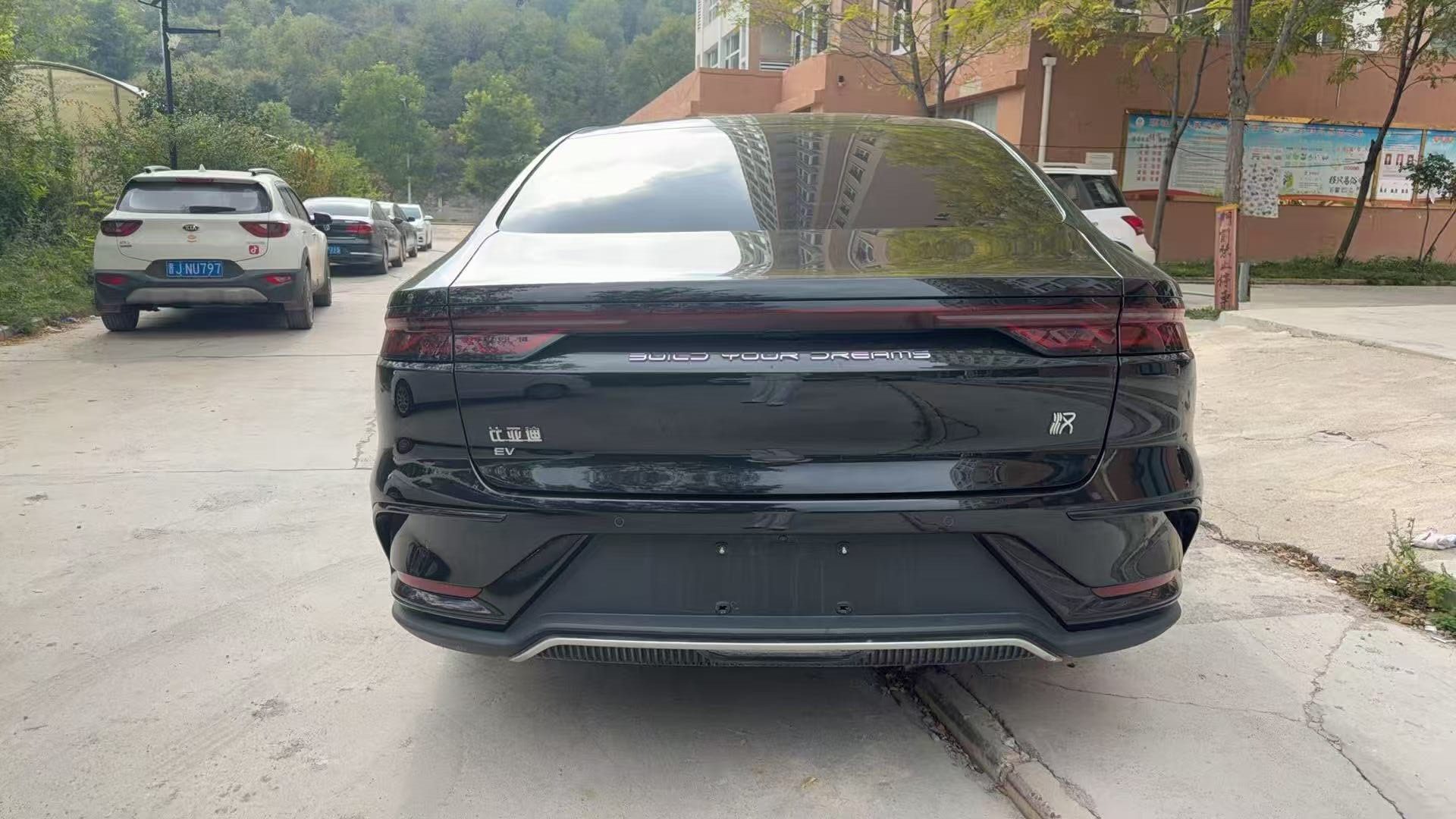BYD Han 2023 immagine di auto #7