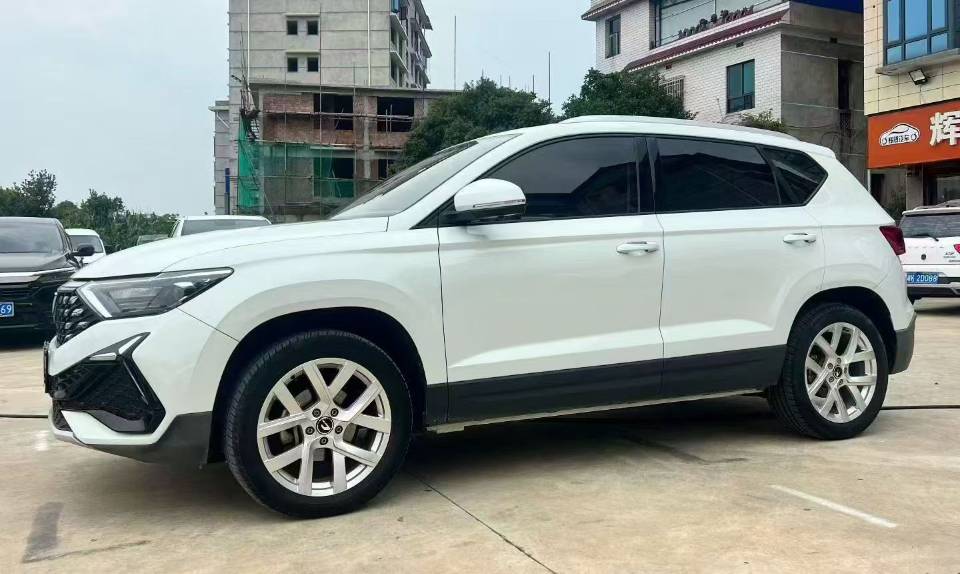 Jetta VS5 2024 car image #2