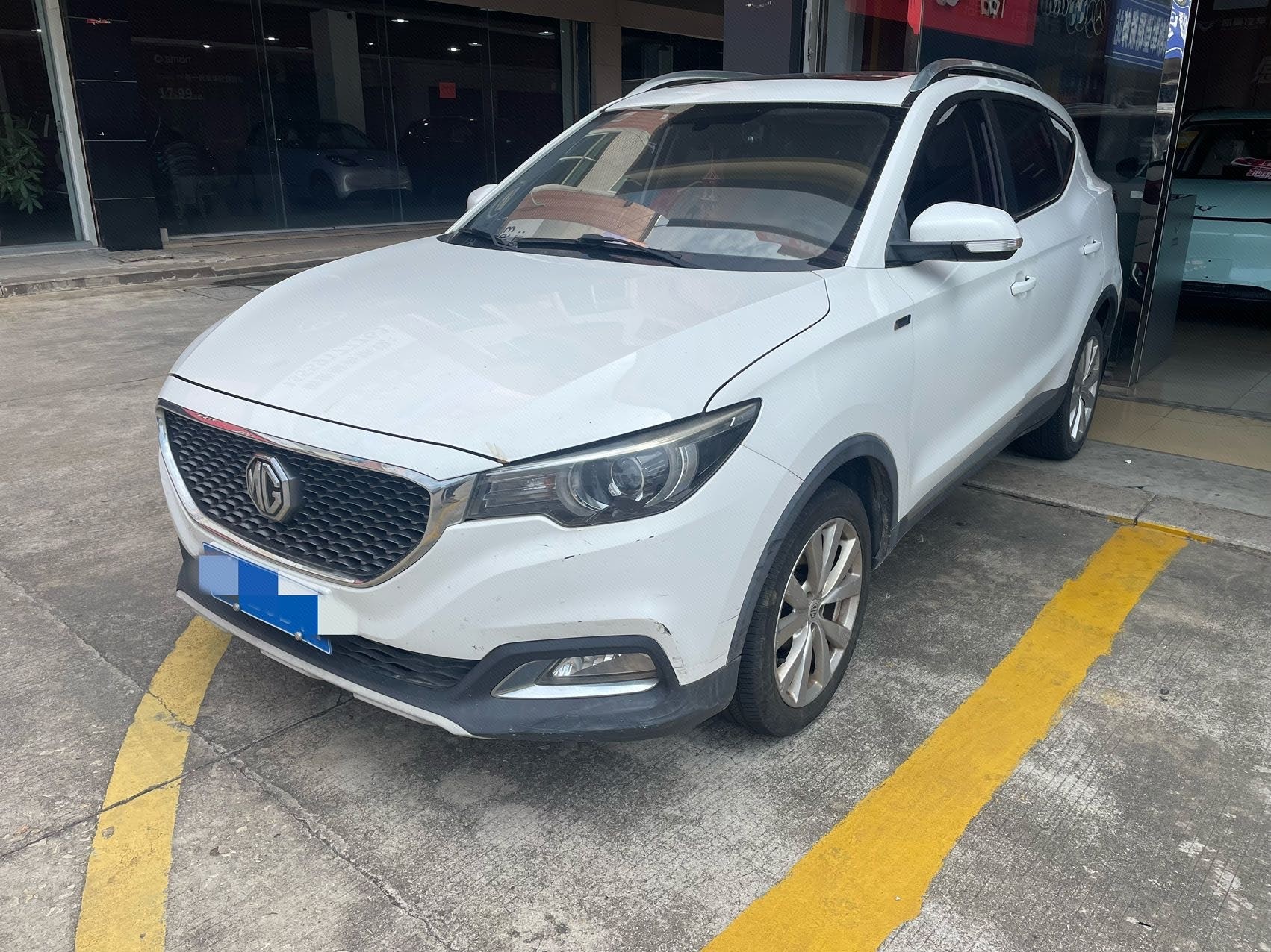 MG ZS 2017 MG ZS 2017 car image