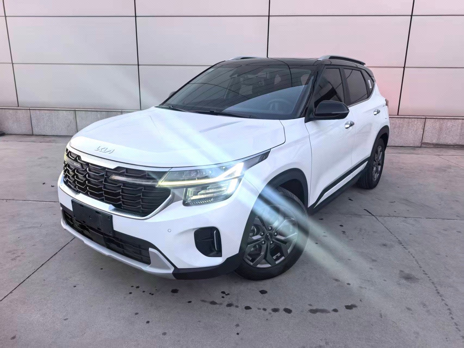 Kia Seltos 2023 Kia Seltos 2023 car image