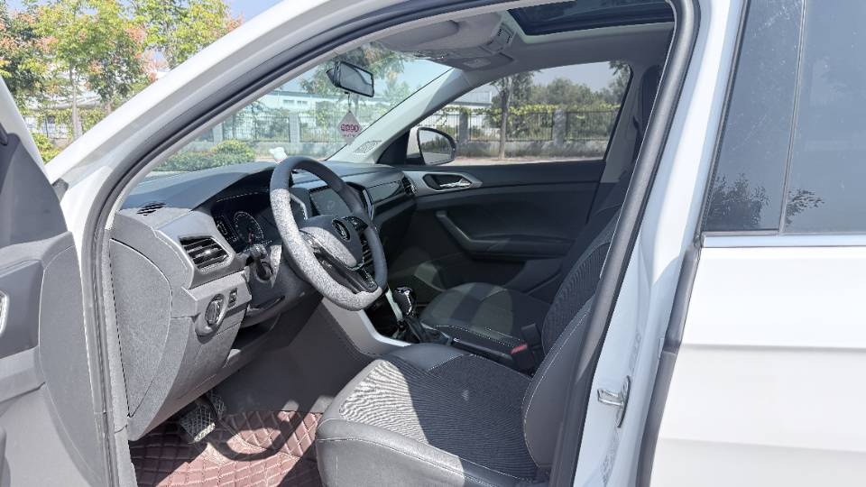 Volkswagen T-Cross 2021 #4 Volkswagen T-Cross 2021 car image #4