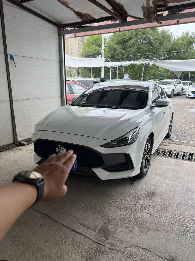 MG 5 2023 immagine di auto 