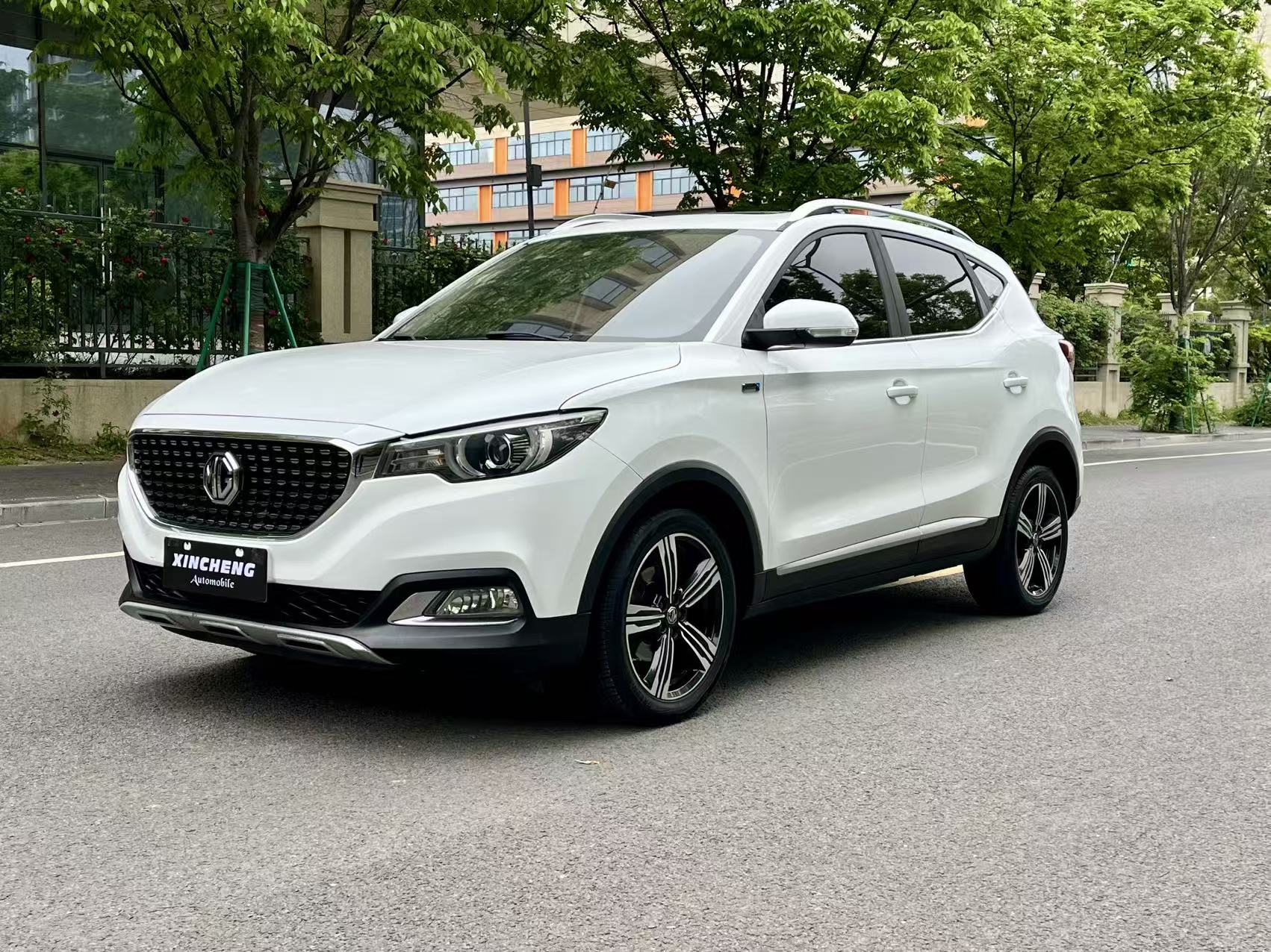 MG ZS 2018 MG ZS 2018 car image