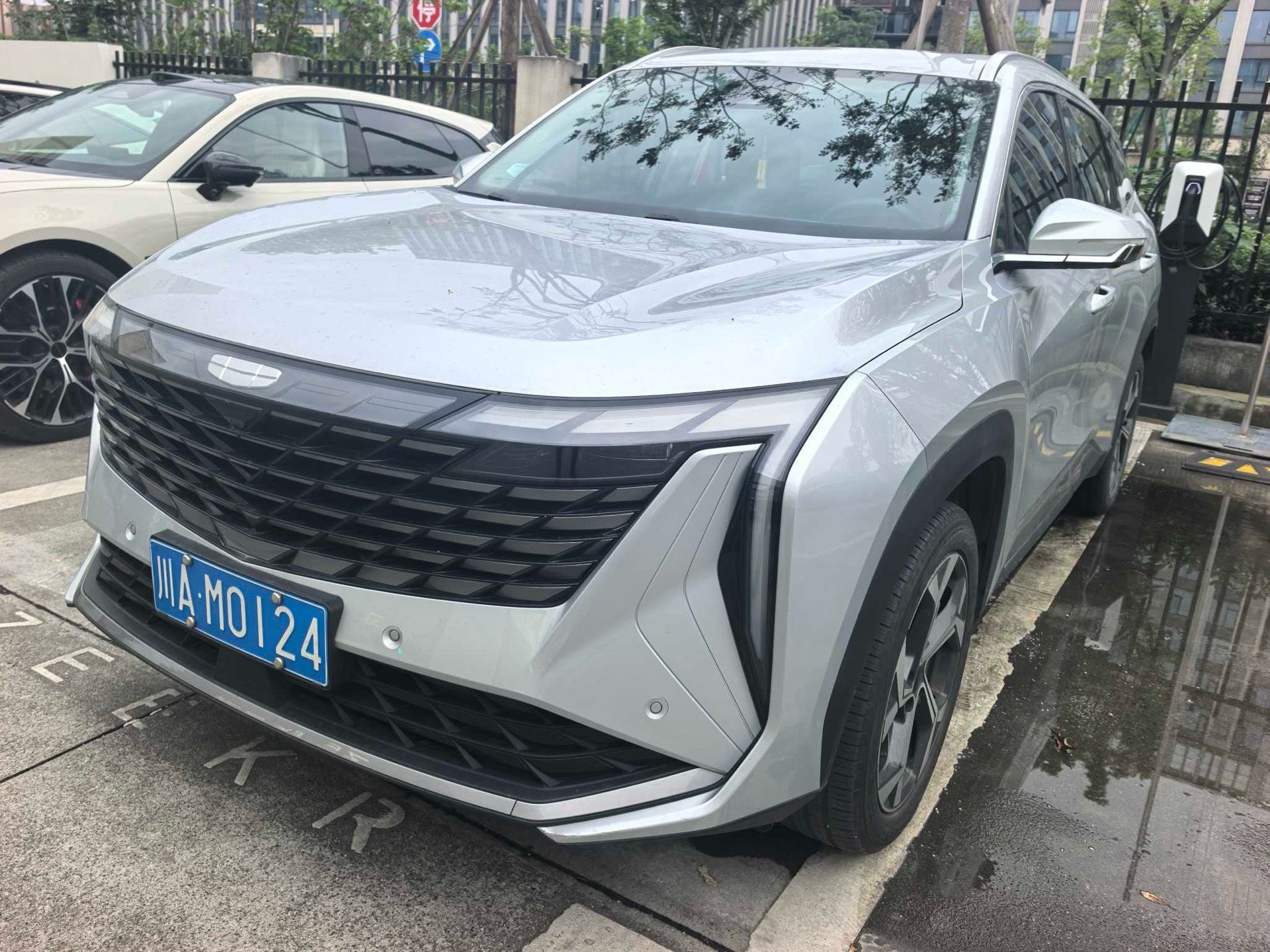 GEELY Boyue L 2023 GEELY Boyue L 2023 car image