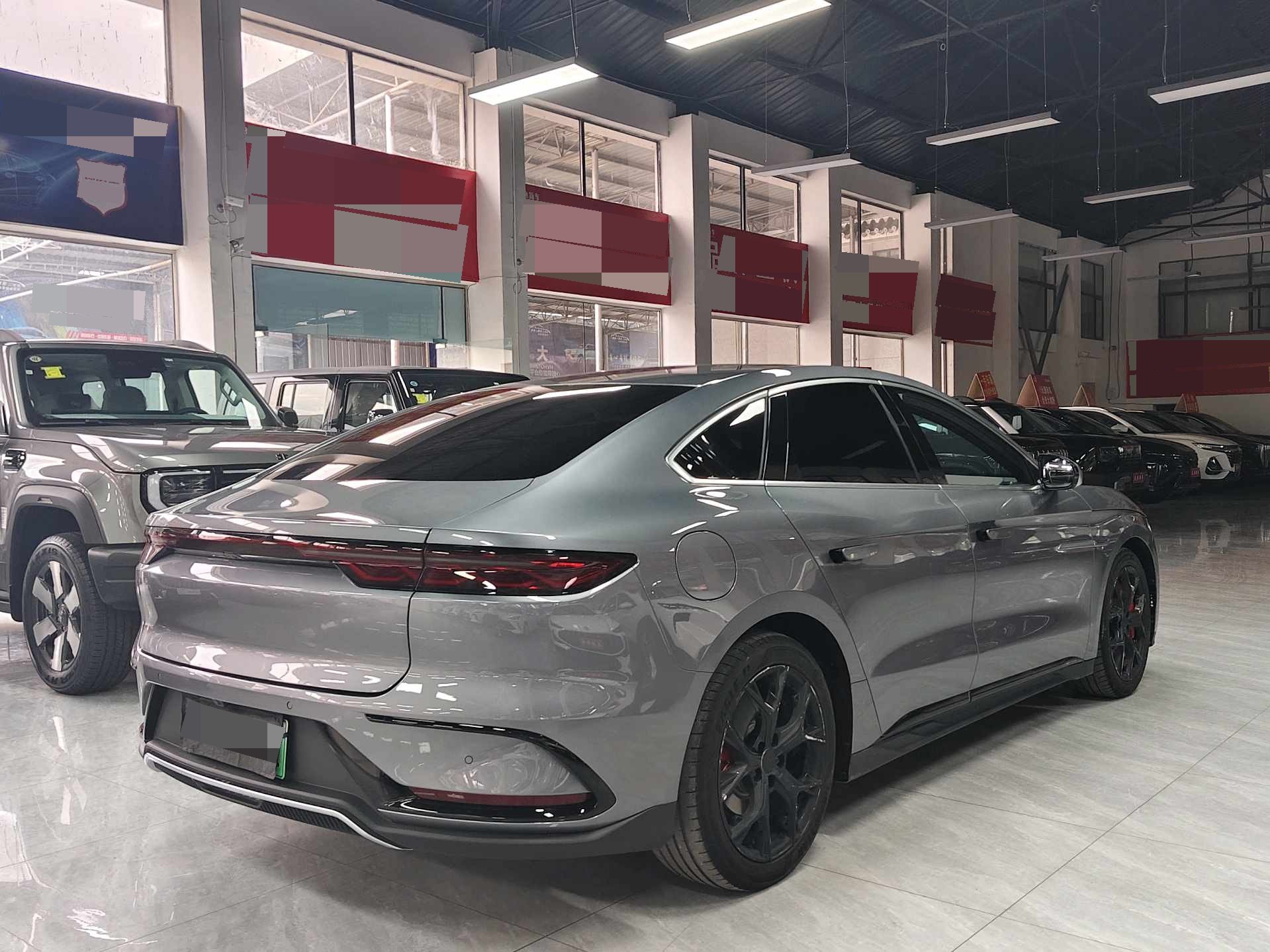 BYD Han 2023 #9 BYD Han 2023 car image #9