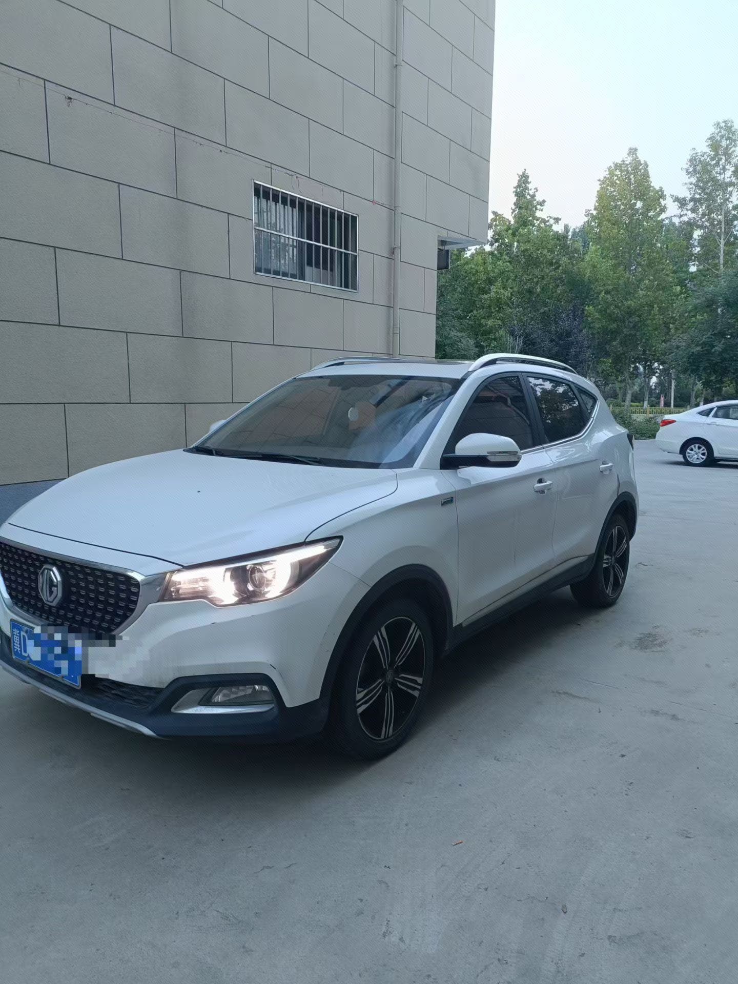 MG ZS 2018 MG ZS 2018 car image
