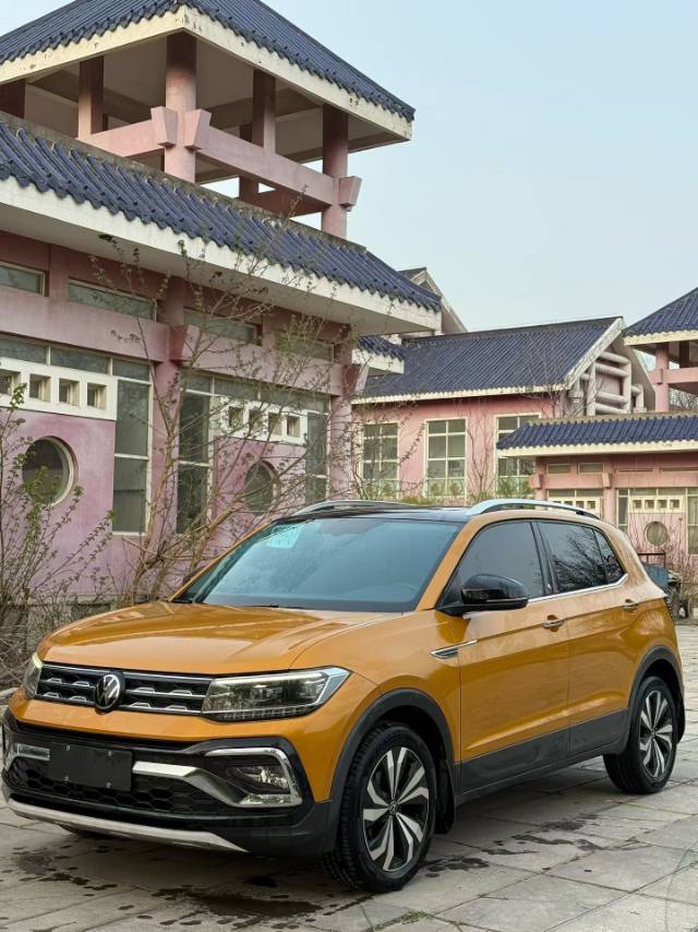 Volkswagen T-Cross 2021 car image 