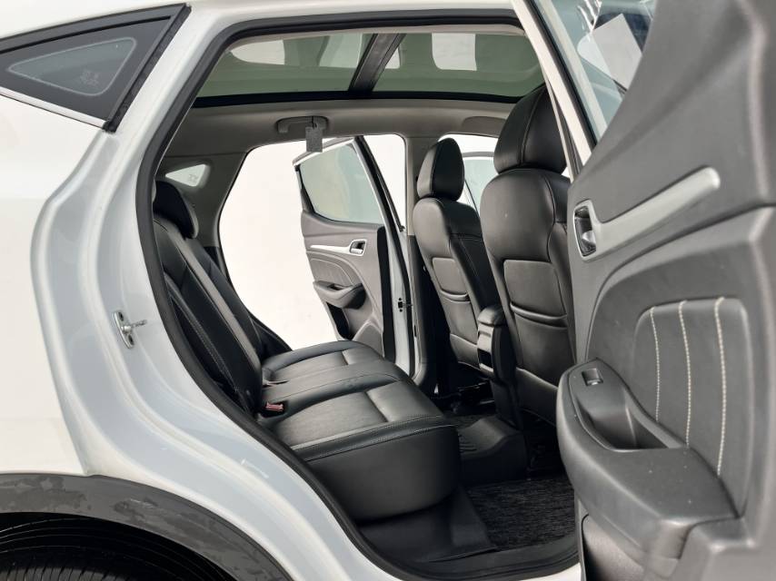 MG ZS 2017 car image #10
