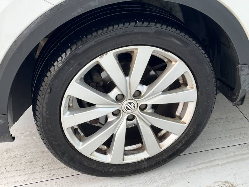 MG ZS 2017 car image #16