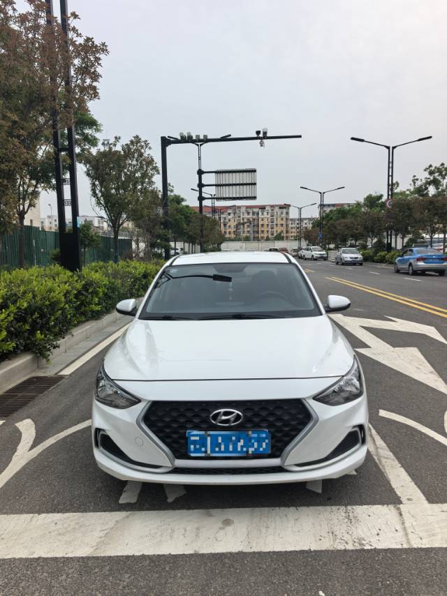 Hyundai Elantra HD 2023 car image #2