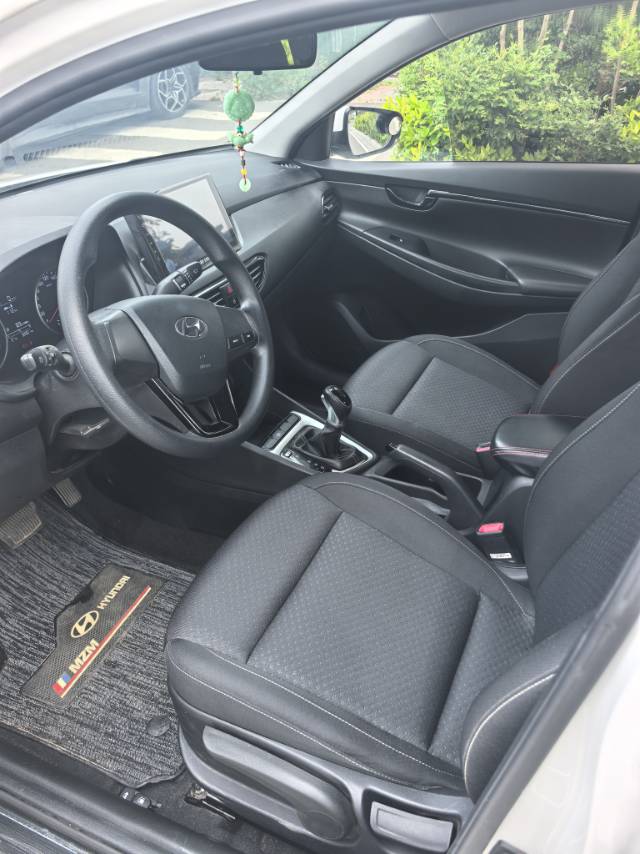 Hyundai Elantra HD 2023 car image #6