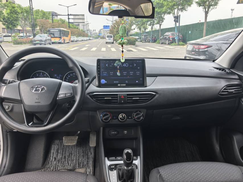 Hyundai Elantra HD 2023 car image #8