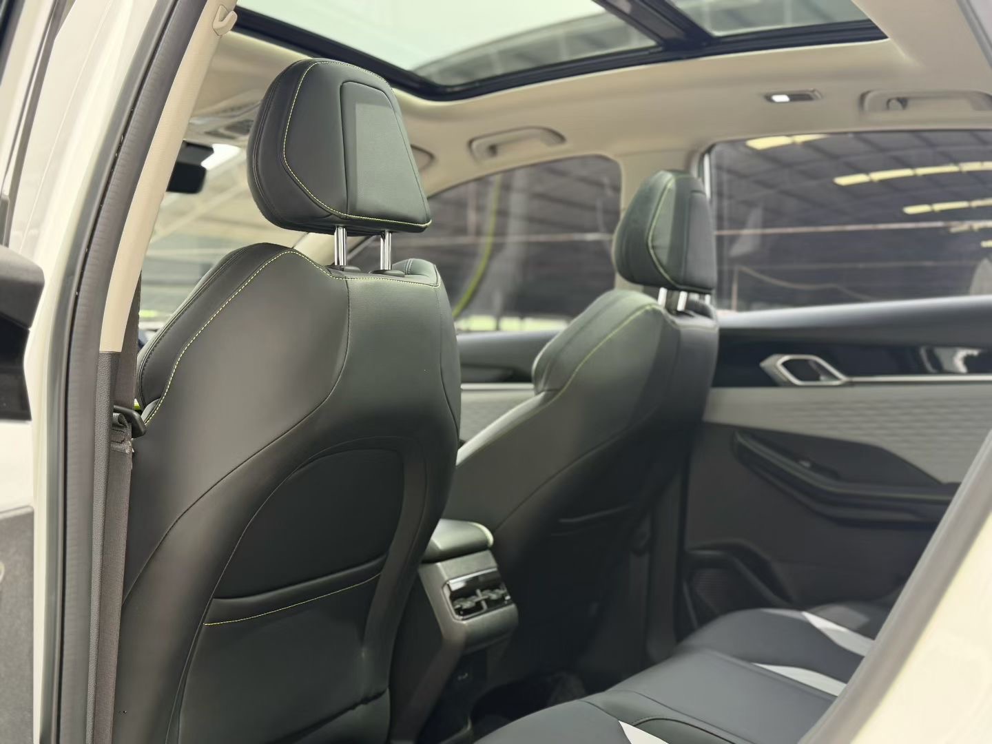 GEELY Coolray 2023 #4 GEELY Coolray 2023 car image #4