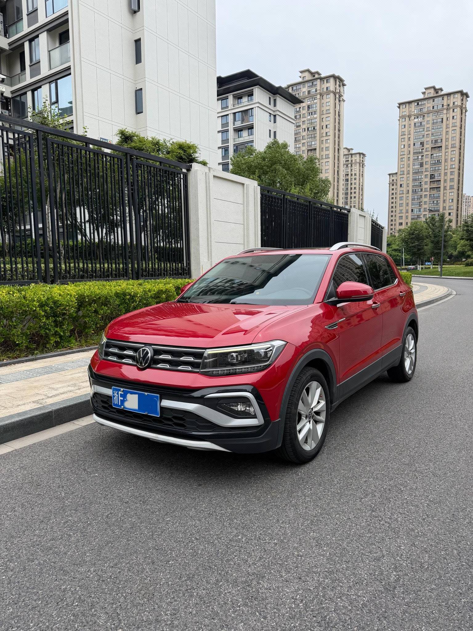 Volkswagen T-Cross 2021 Volkswagen T-Cross 2021 car image
