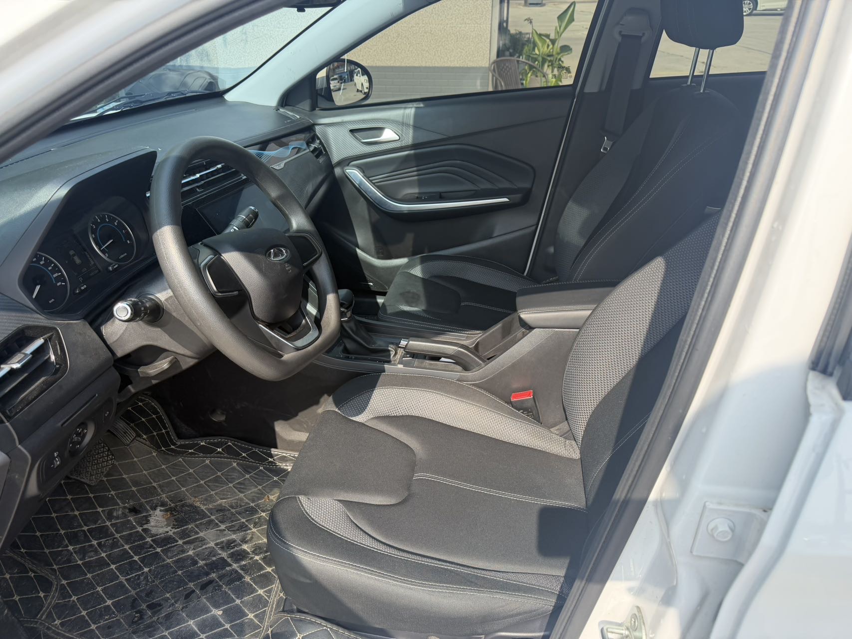Chery Tiggo 3x 2025 car image #6