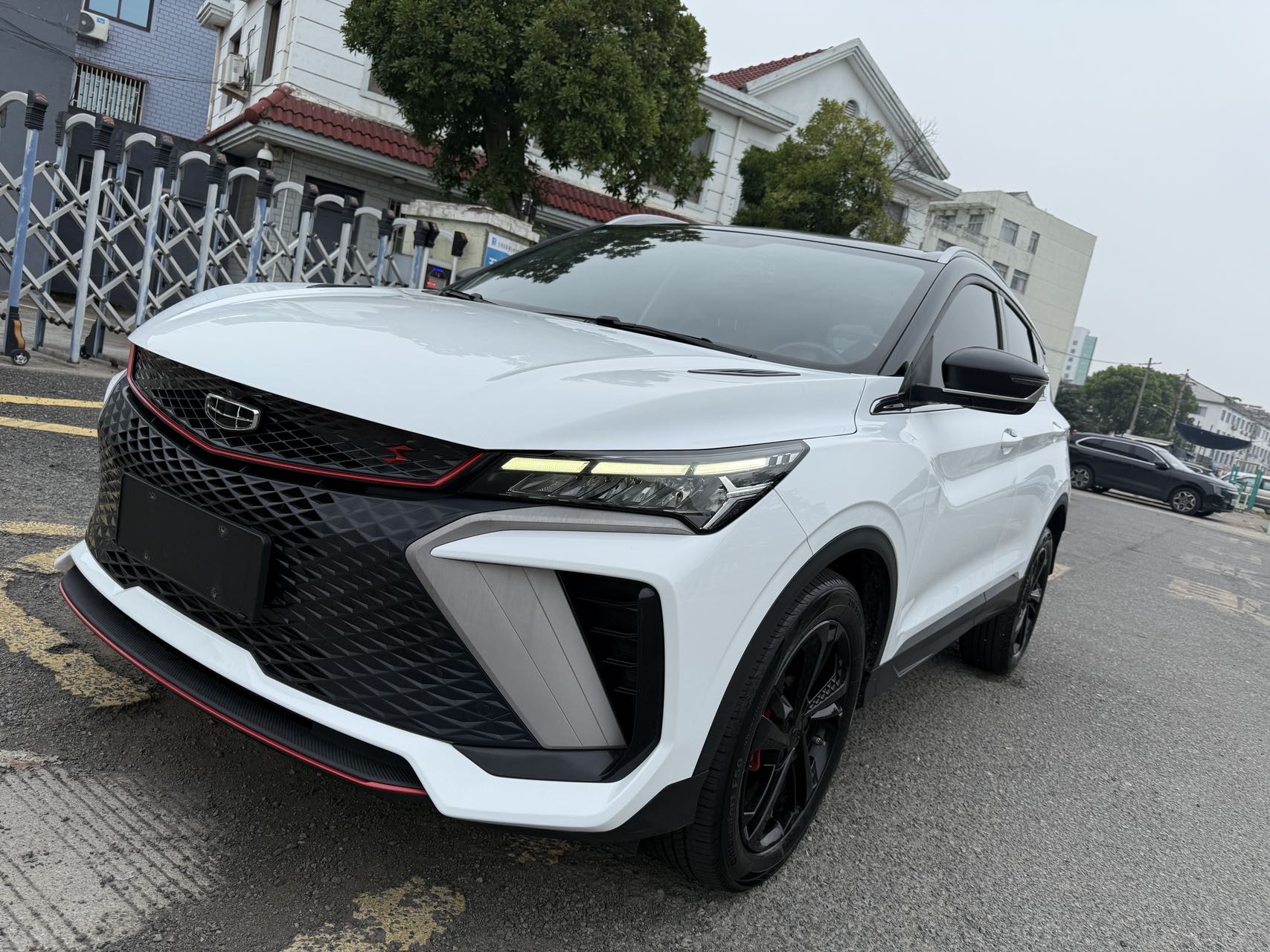 GEELY Coolray 2023 car image 