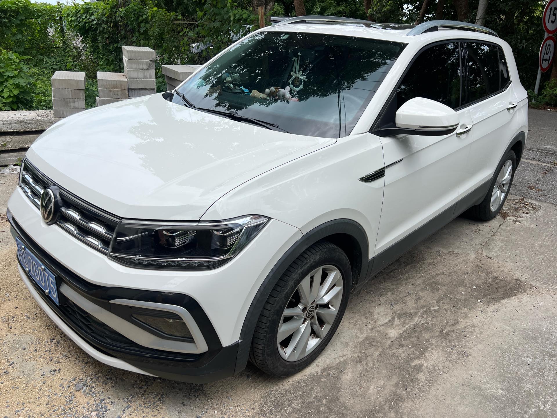 Volkswagen T-Cross 2021 Volkswagen T-Cross 2021 car image