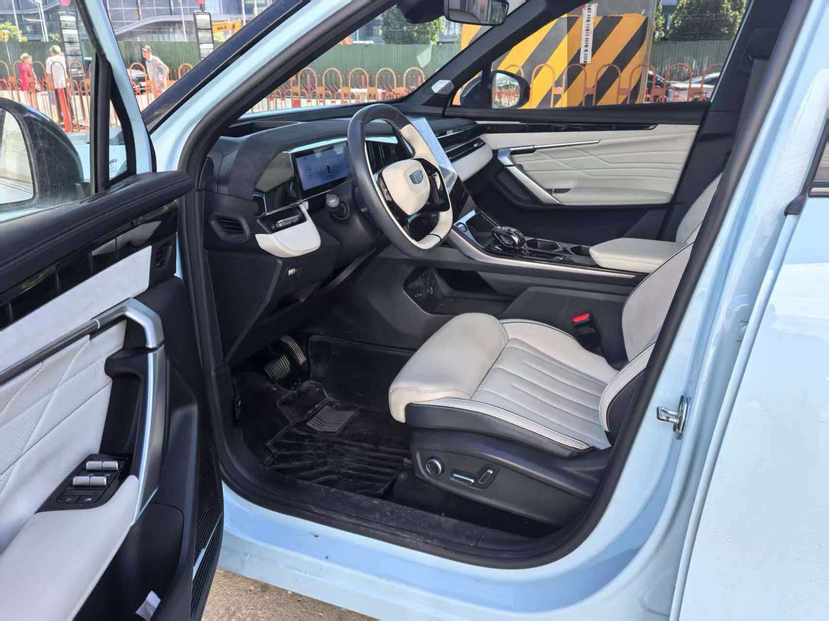 GEELY Boyue L 2023 #4 GEELY Boyue L 2023 صورة سيارة #4