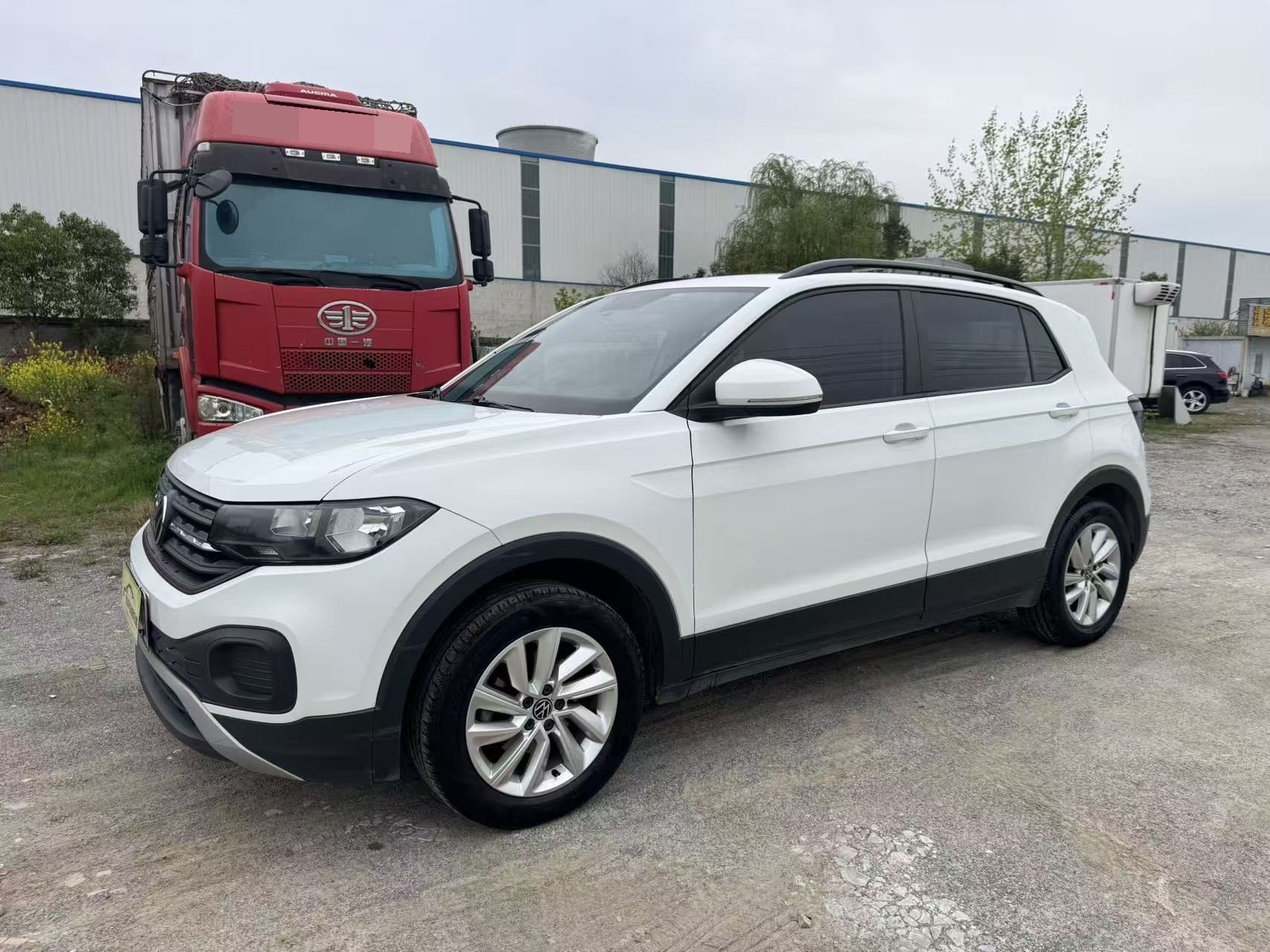 Volkswagen Tacqua 2022 car image 