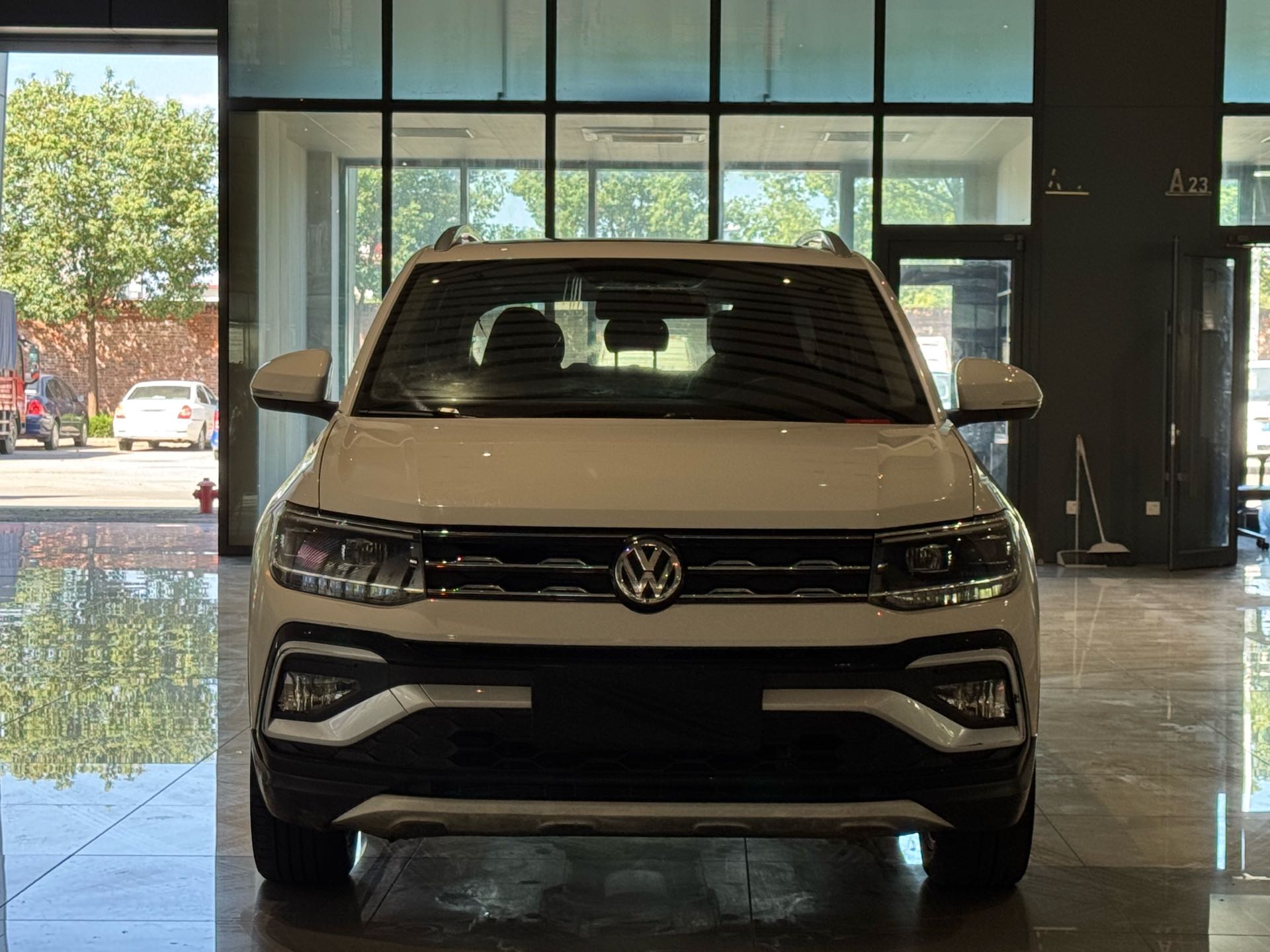 Volkswagen T-Cross 2020 #2 Volkswagen T-Cross 2020 car image #2