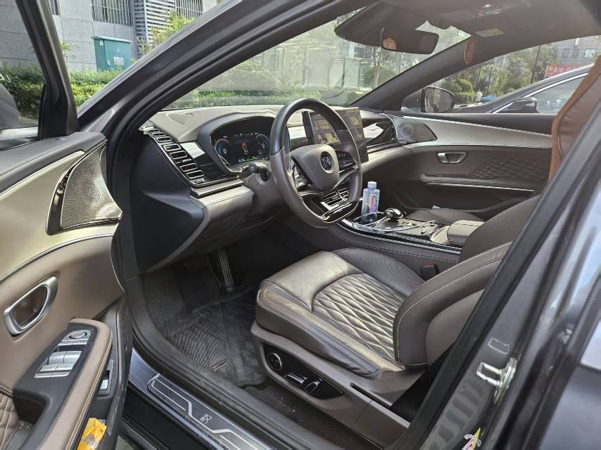 BYD Han 2023 car image #2