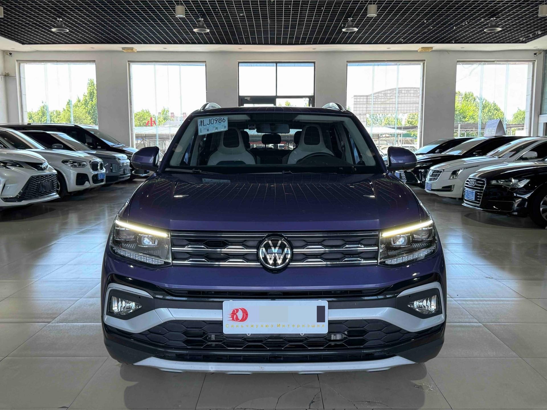 Volkswagen T-Cross 2021 #2 Volkswagen T-Cross 2021 صورة سيارة #2