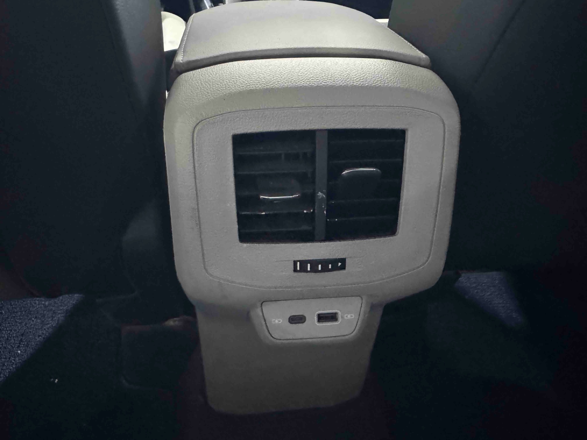 Volkswagen T-Cross 2021 #16 Volkswagen T-Cross 2021 صورة سيارة #16