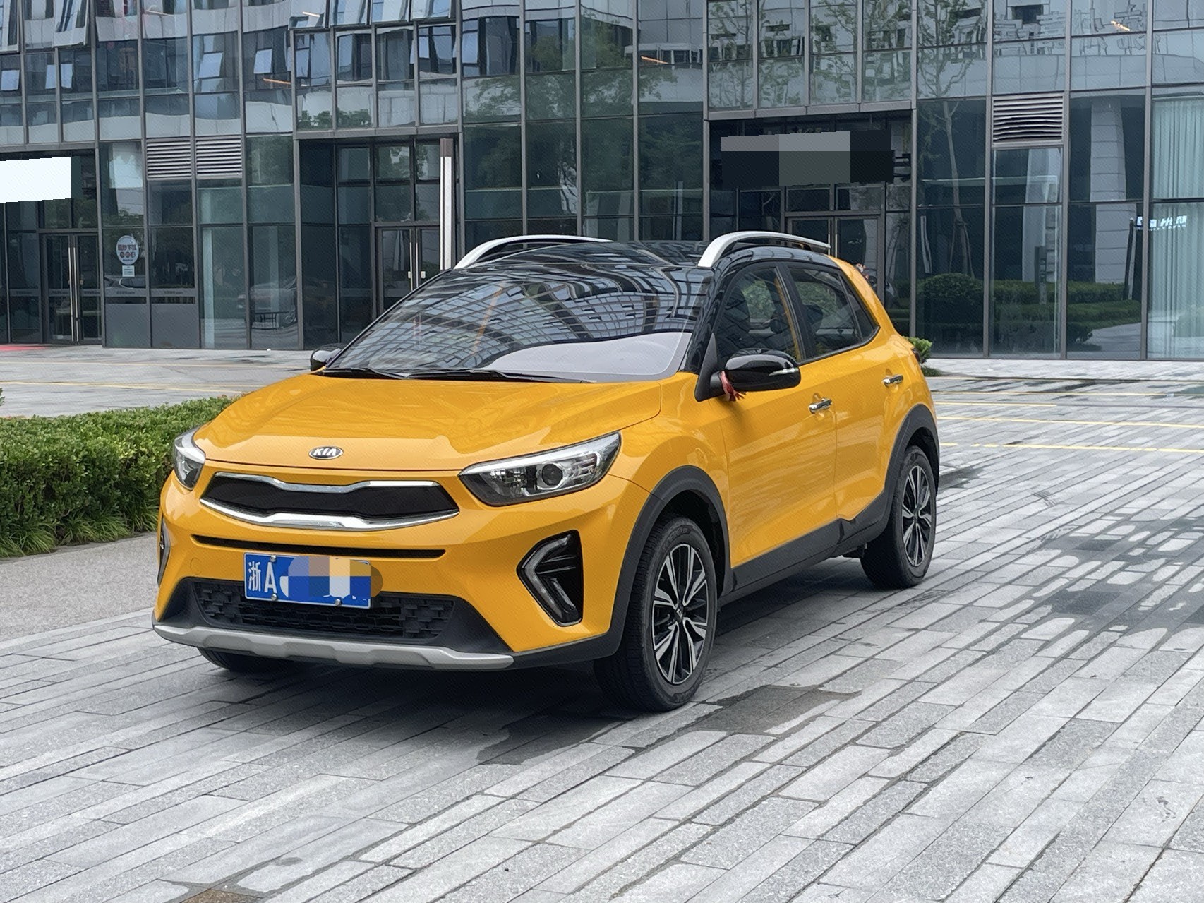 Kia KX1 2019 car image 