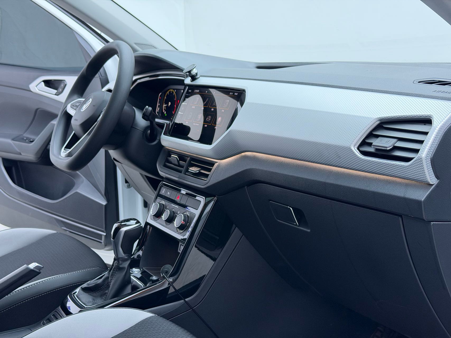 Volkswagen Tacqua 2022 #12 Volkswagen Tacqua 2022 изображение автомобиля #12