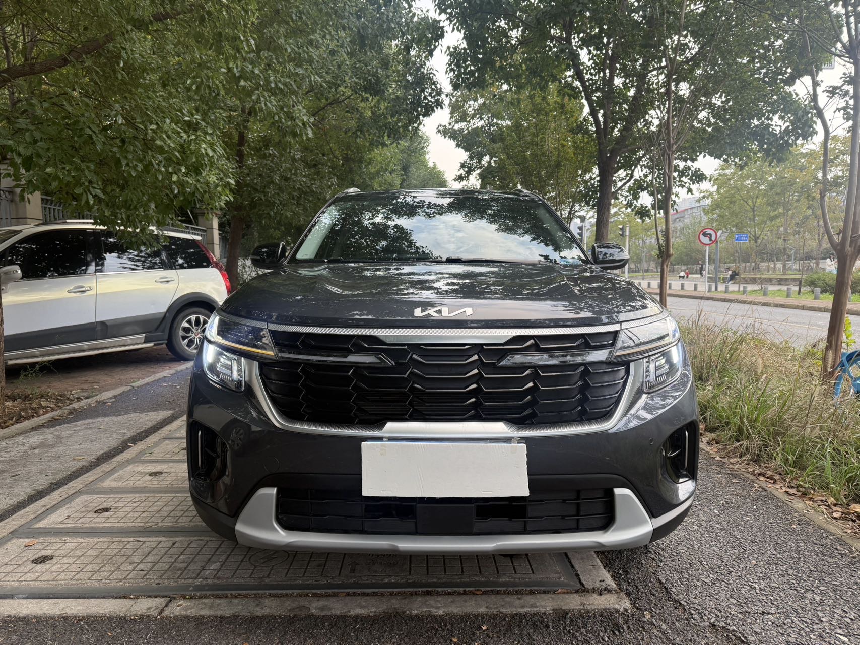 Kia Seltos 2023 imagem de carro #2