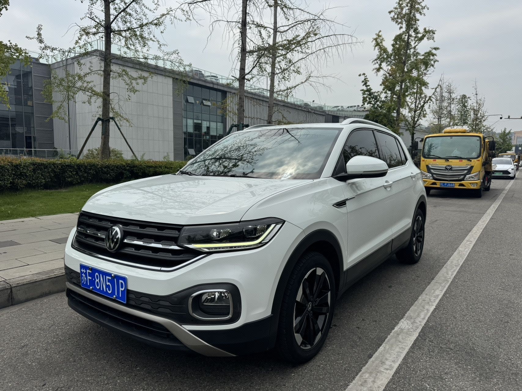 Volkswagen Tacqua 2020 car image 