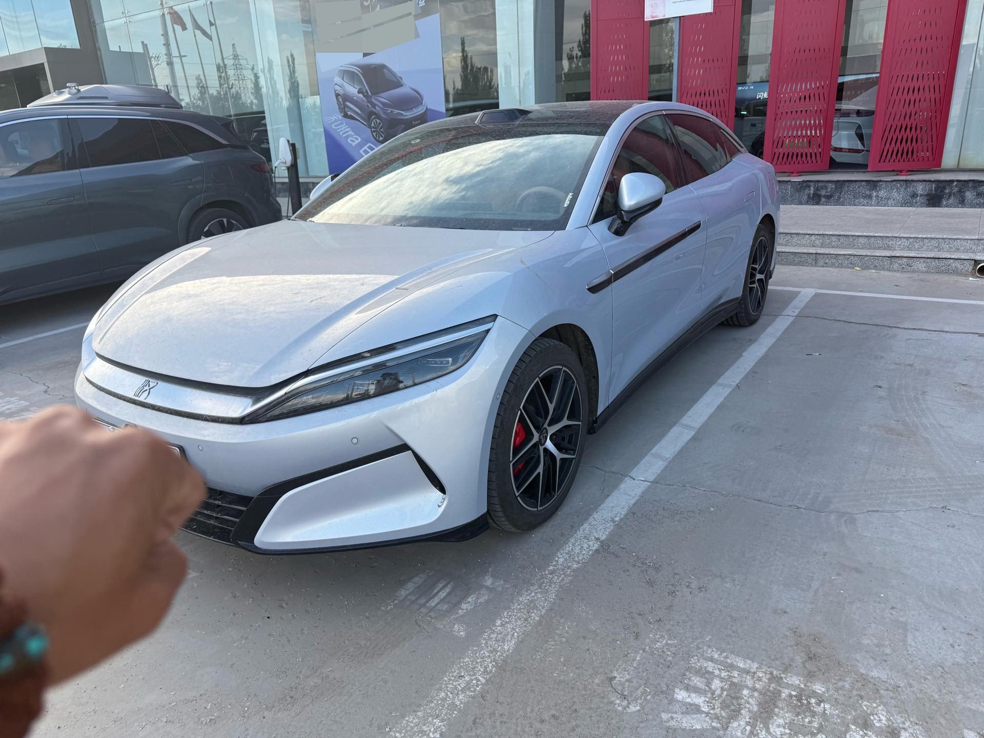 BYD HanL 2025 BYD HanL 2025 car image