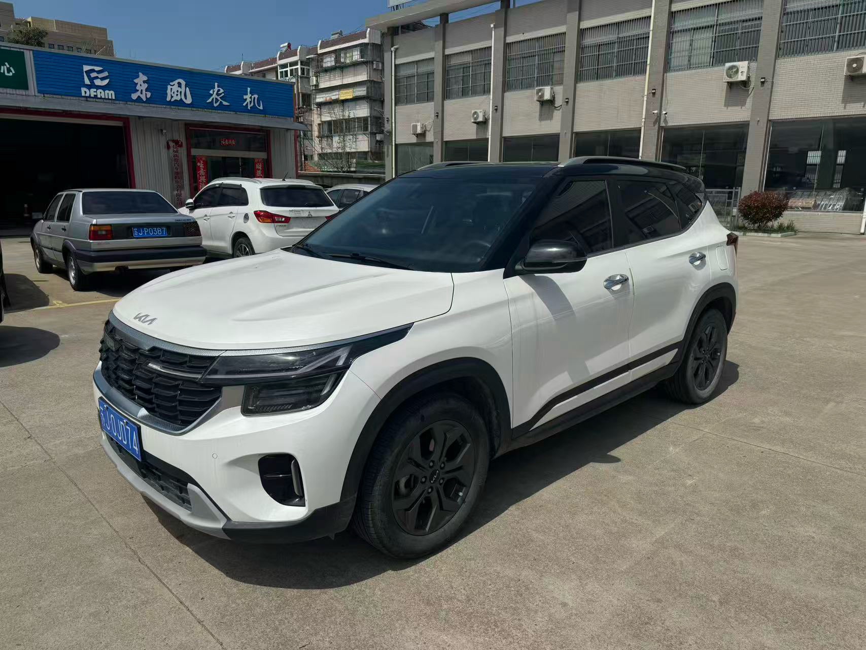 Kia Seltos 2023 Kia Seltos 2023 car image