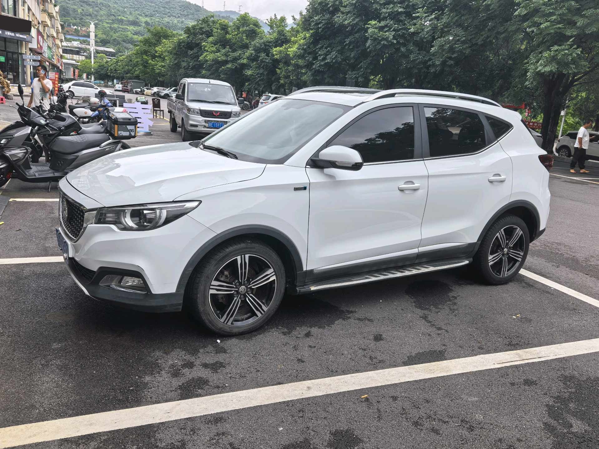 MG ZS 2018 MG ZS 2018 car image